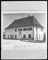 Ansicht der Westfassade / Altes Schulhaus, ehem. Lehrerhaus in 88515 Langenenslingen-Wilflingen (1966 - LAD Baden-Württemberg, Außenstelle Tübingen, Quelle: bildindex.de)